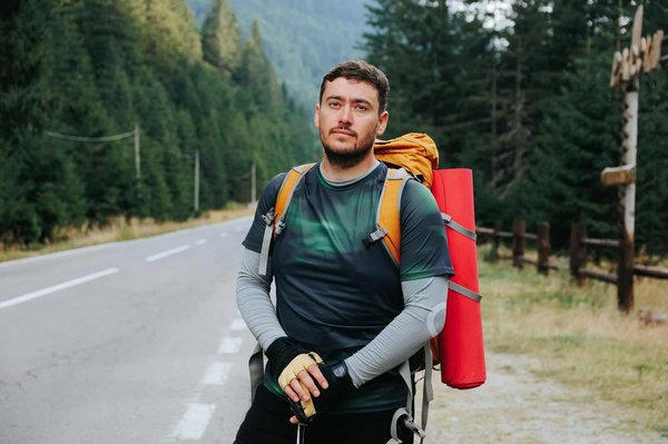 Comment organiser une expédition en 4x4 pour découvrir les déserts de l'Arabie Saoudite : itinéraires et conseils essentiels ?